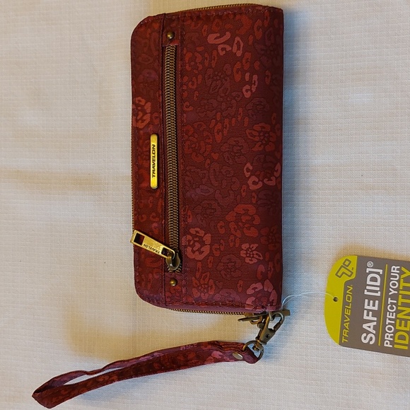 Travelon RFID Blocking Wallet Wristlet Burgundy NEW - Picture 9 of 14